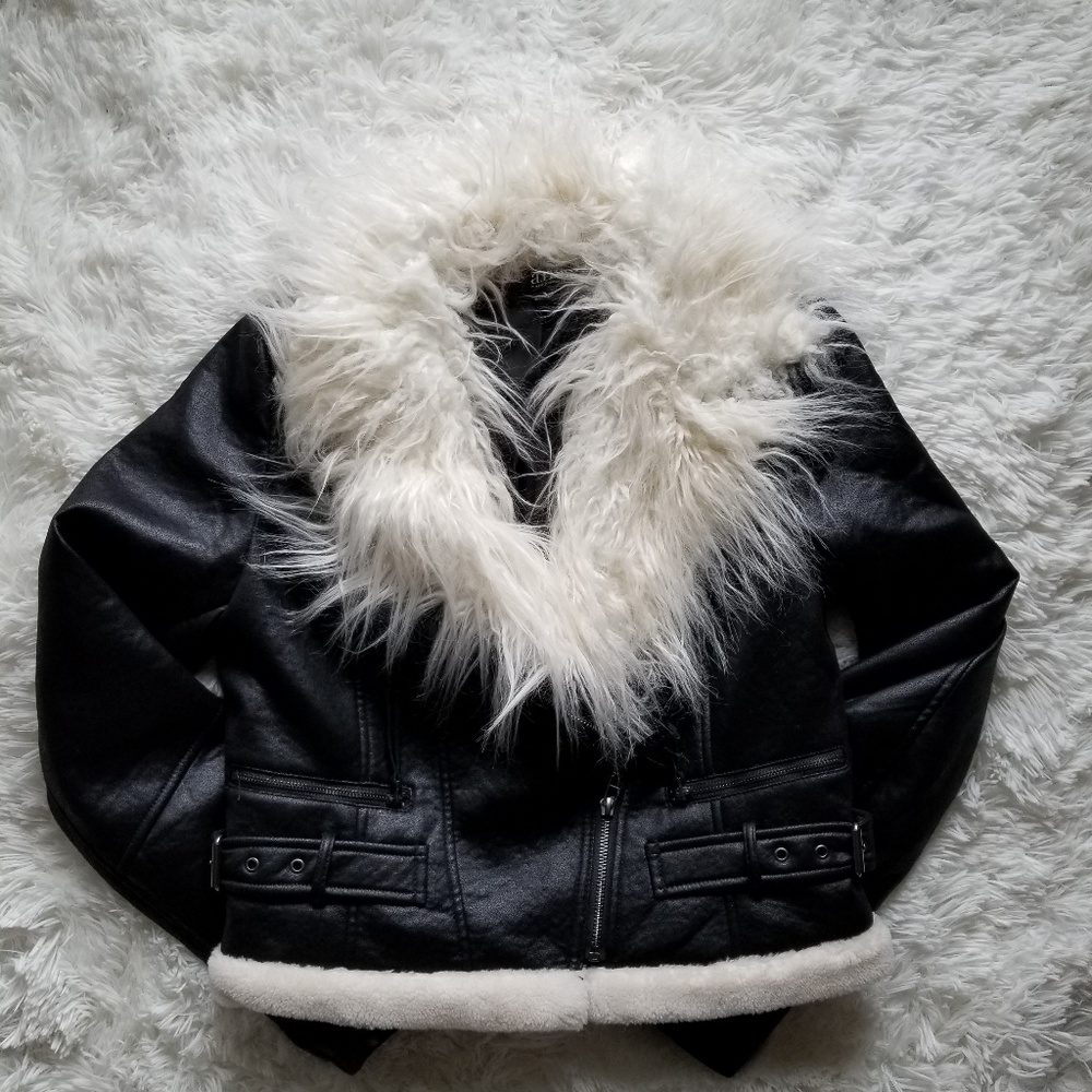 Faux leather- faux faur cropped jacket
